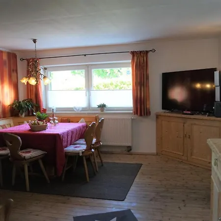 Ferienhaus An Der Loisach Сasa de vacaciones *